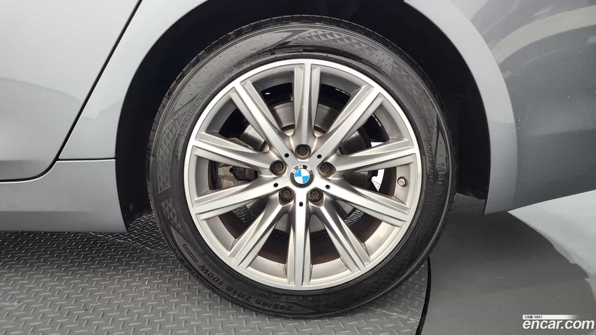 5-Series BMW 2018.8-OUTER-031