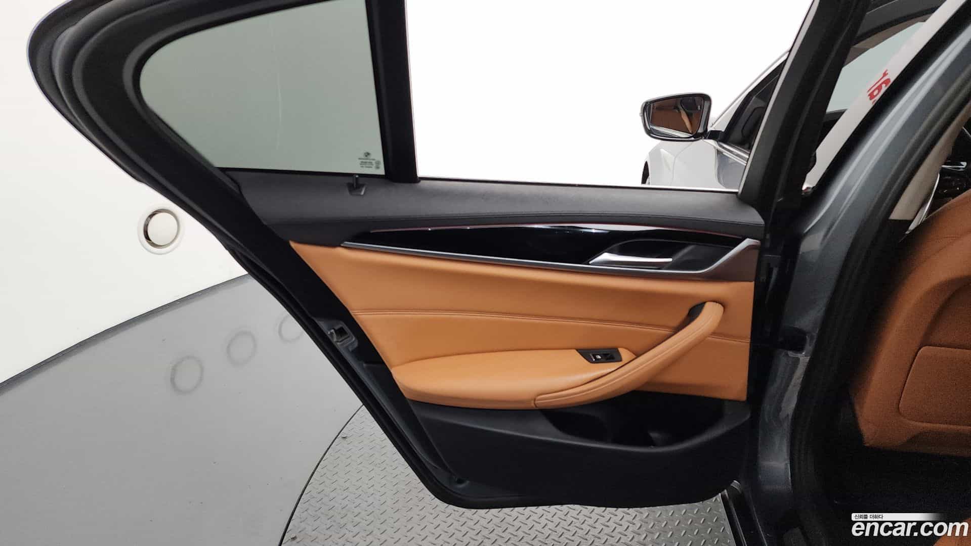 5-Series BMW 2018.8-INNER-035