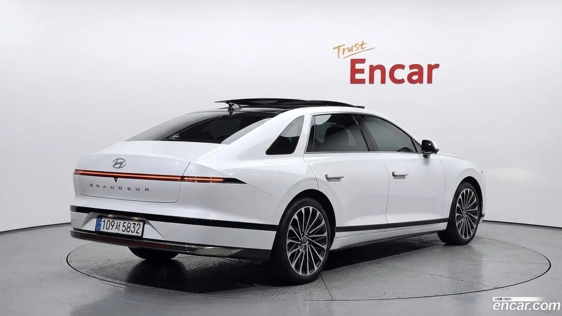 Grandeur Hyundai 2025.6-OUTER-002