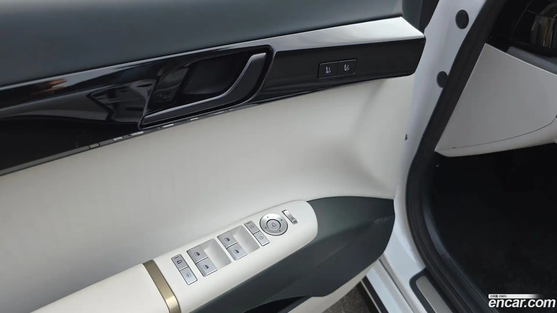 Grandeur Hyundai 2025.6-OPTION-043