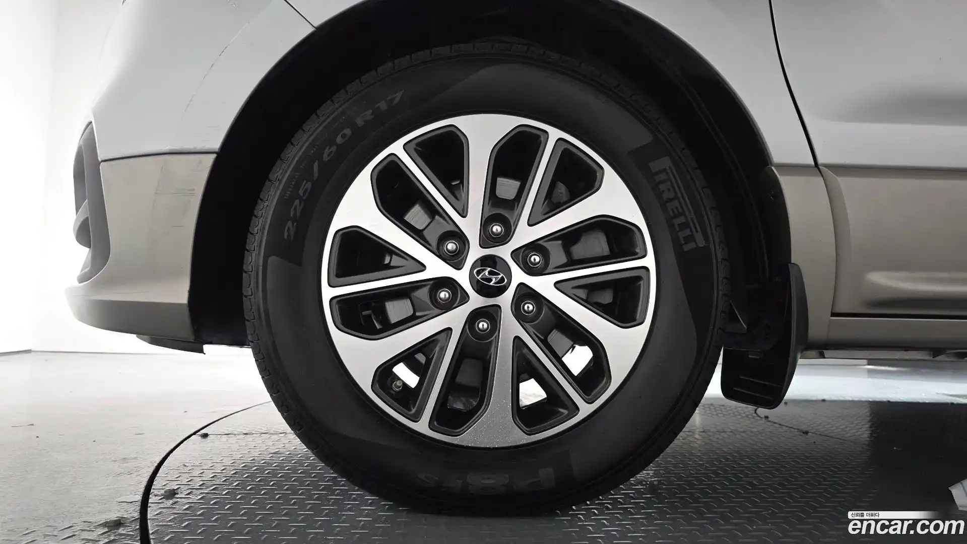 Starex Hyundai 2018.9-OUTER-005