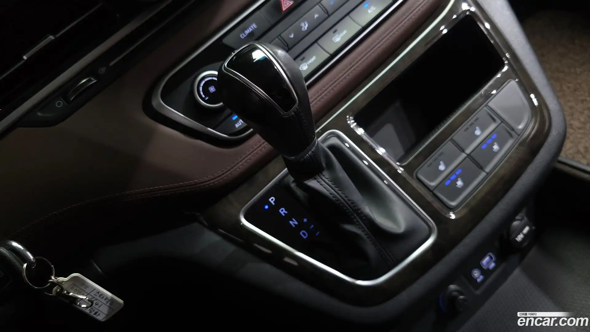 Starex Hyundai 2018.9-INNER-009