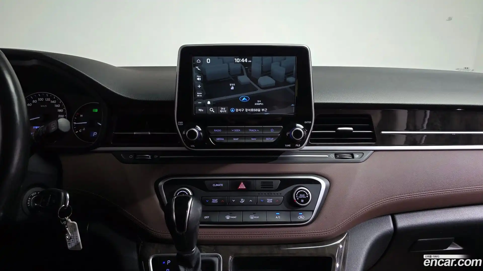 Starex Hyundai 2018.9-OPTION-017