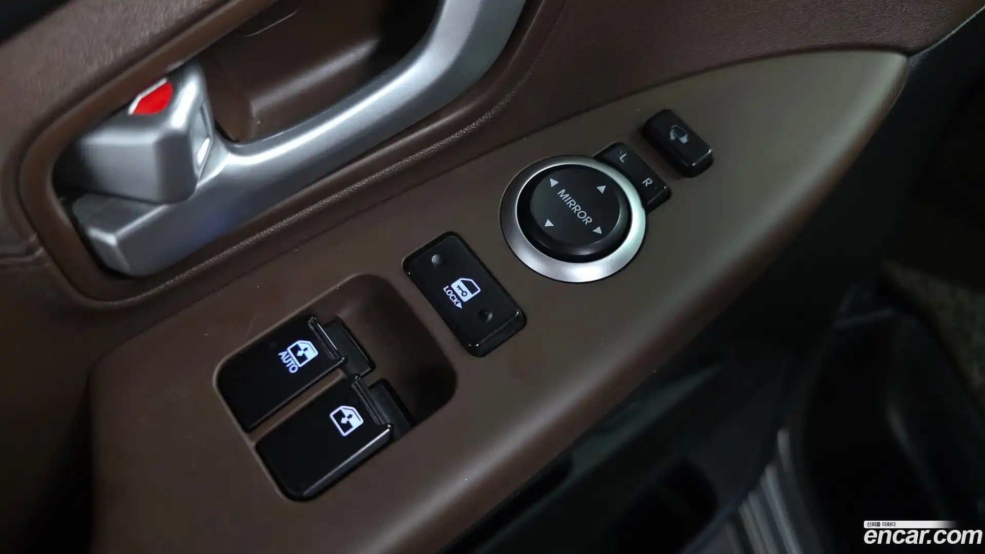 Starex Hyundai 2018.9-OPTION-041