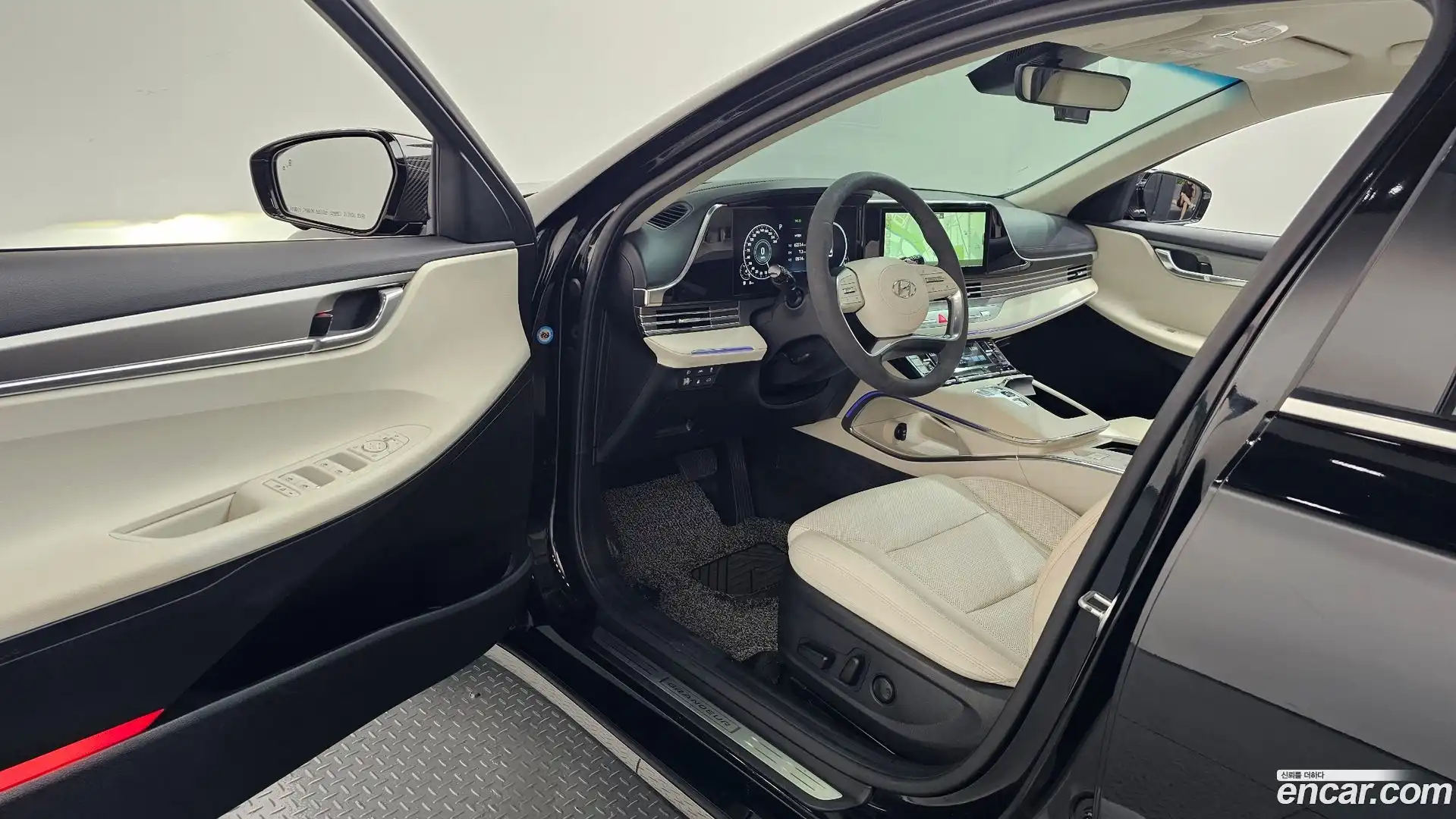 Grandeur Hyundai 2021.11-INNER-010