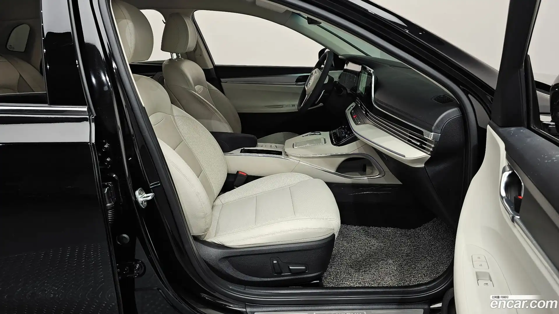 Grandeur Hyundai 2021.11-INNER-036