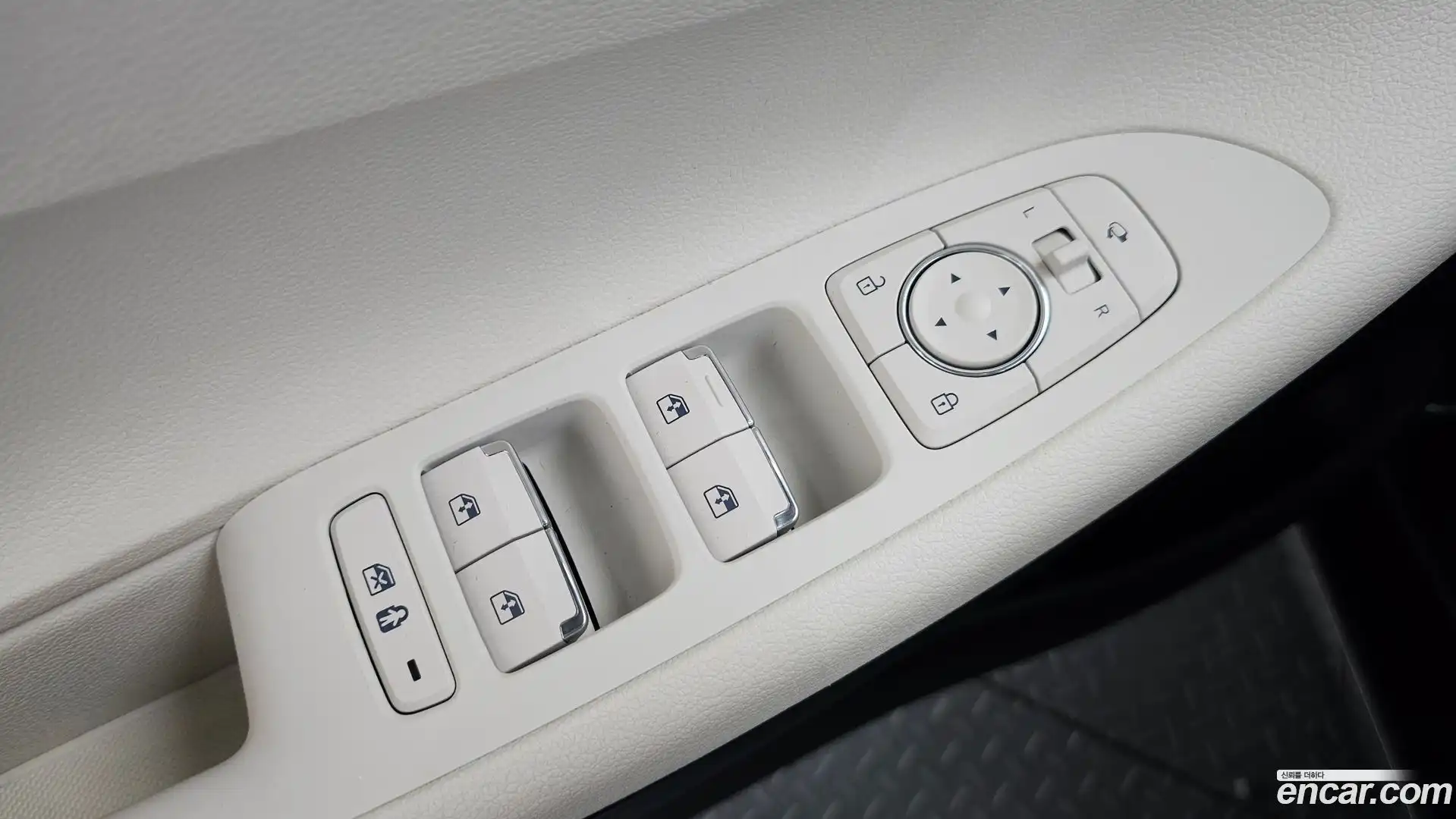 Grandeur Hyundai 2021.11-OPTION-047