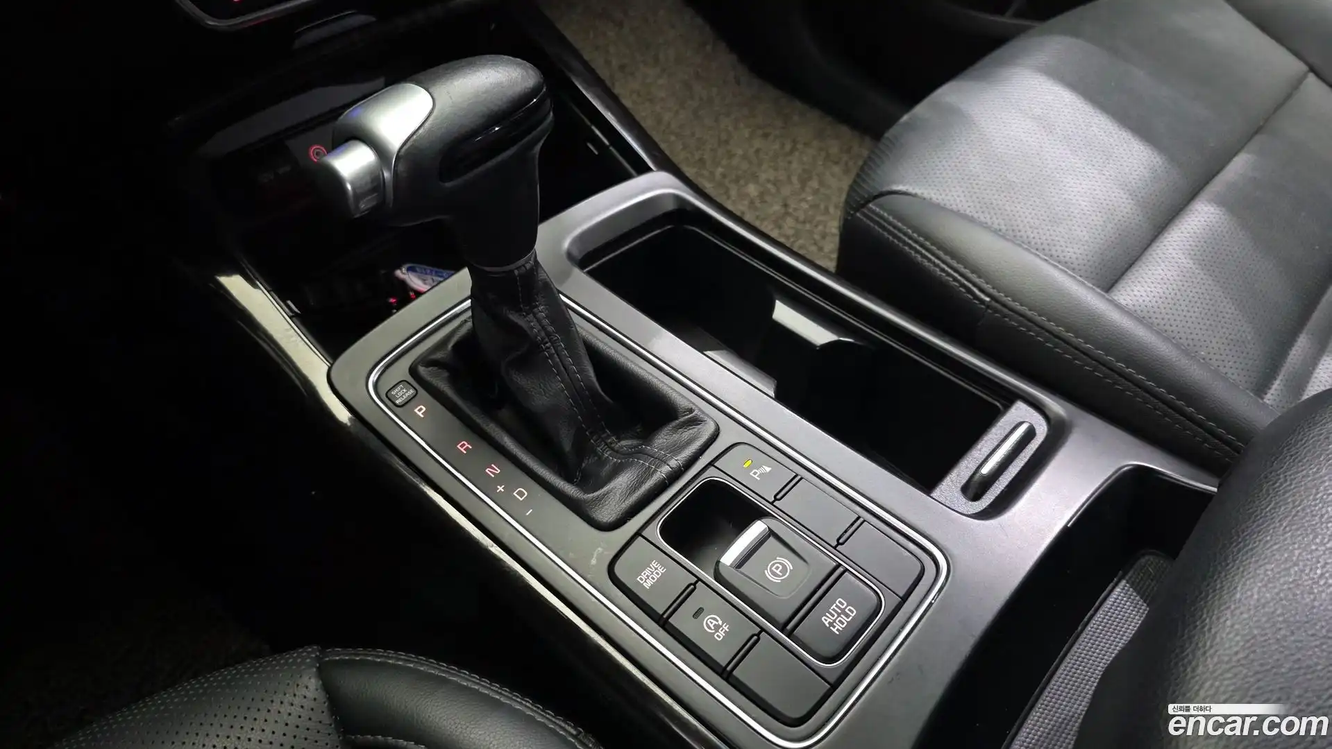 Sorento Kia 2019.1-INNER-009