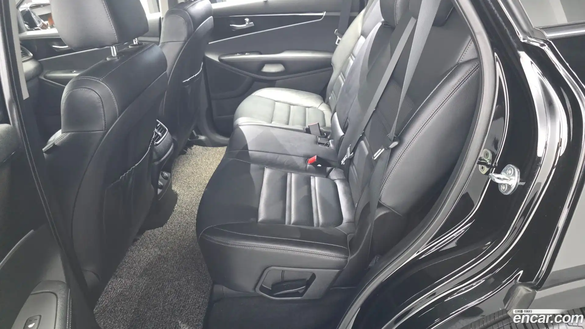 Sorento Kia 2019.1-OPTION-016