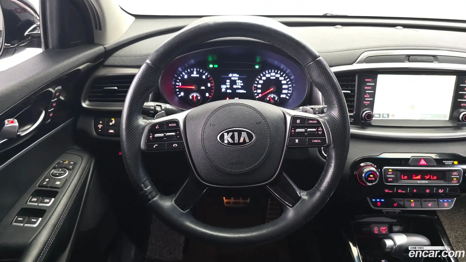 Sorento Kia 2019.1-OPTION-017