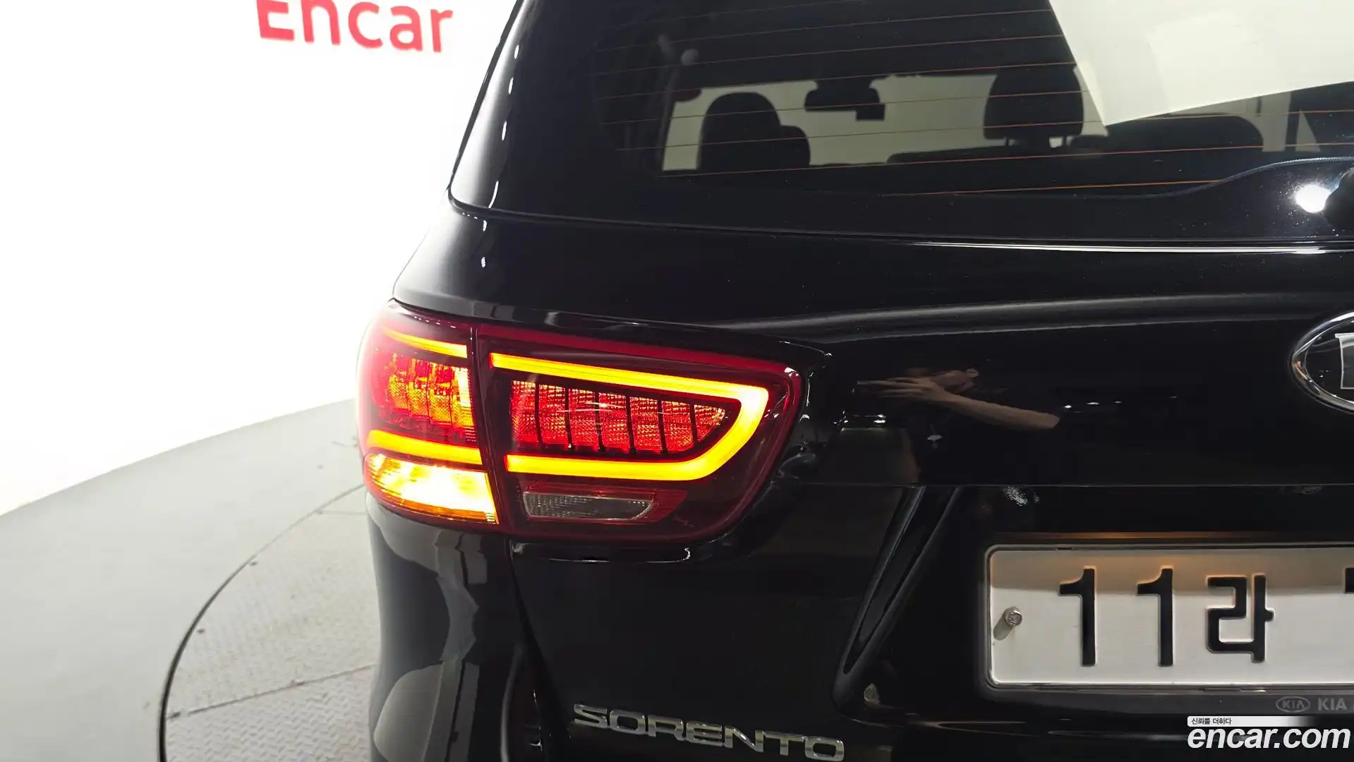 Sorento Kia 2019.1-OUTER-033