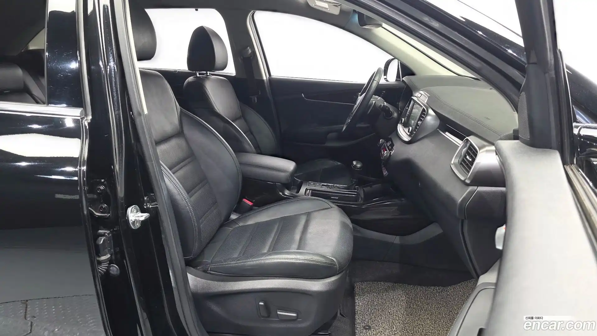 Sorento Kia 2019.1-INNER-036
