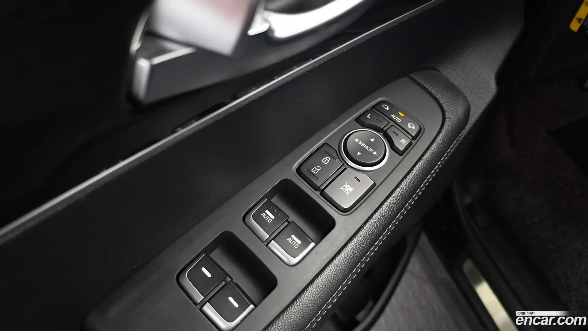 Sorento Kia 2019.1-OPTION-047