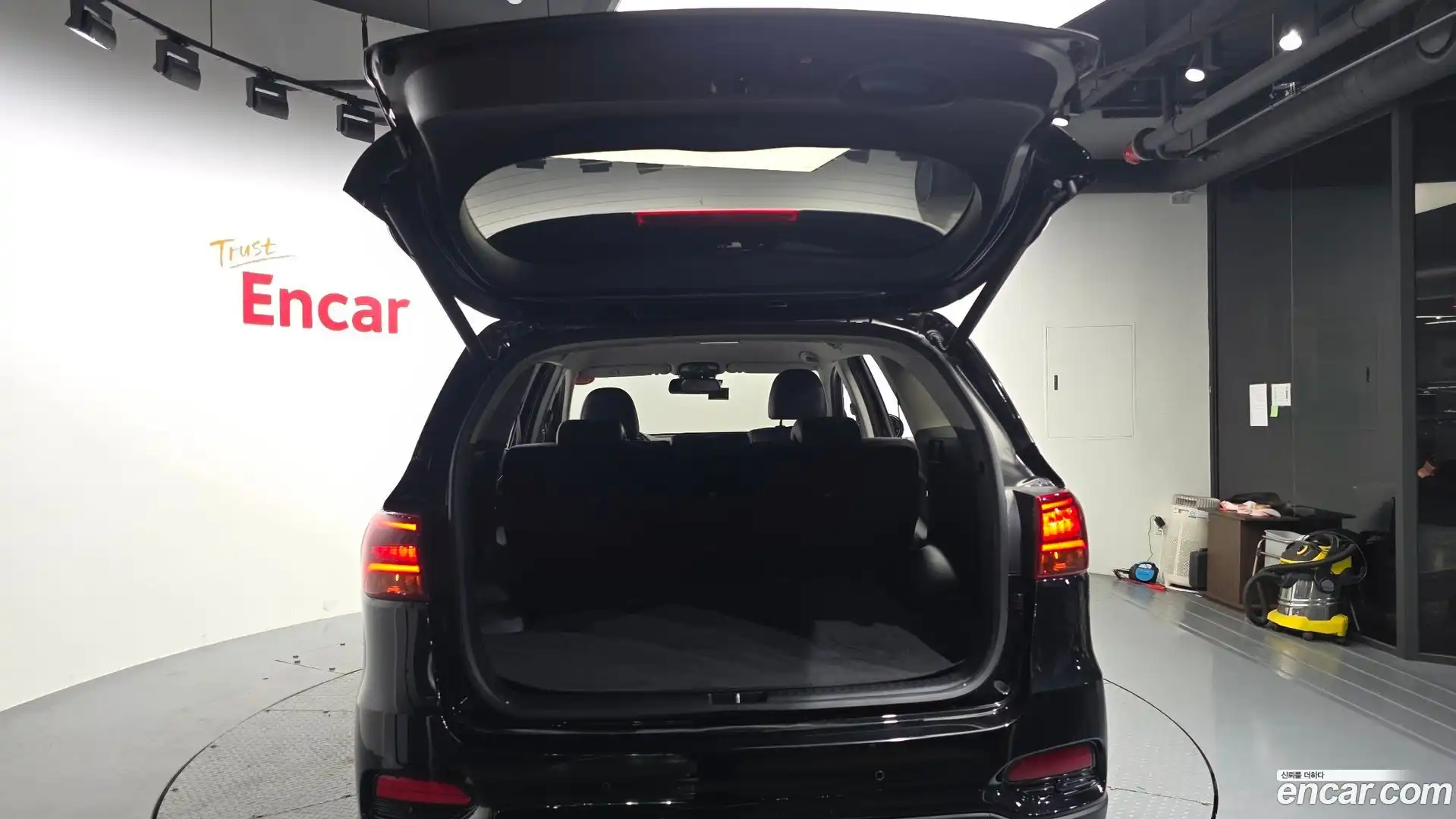 Sorento Kia 2019.1-OPTION-048