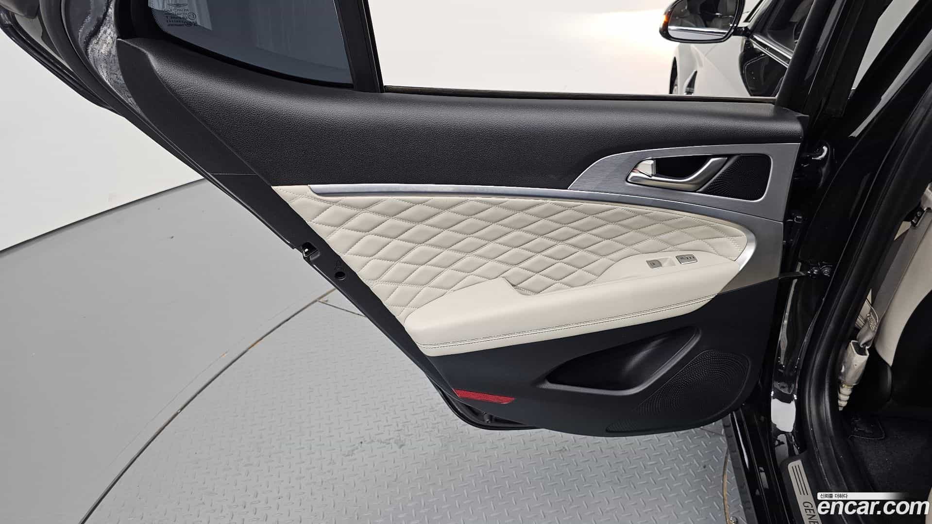 G70 Genesis 2019.5-INNER-035