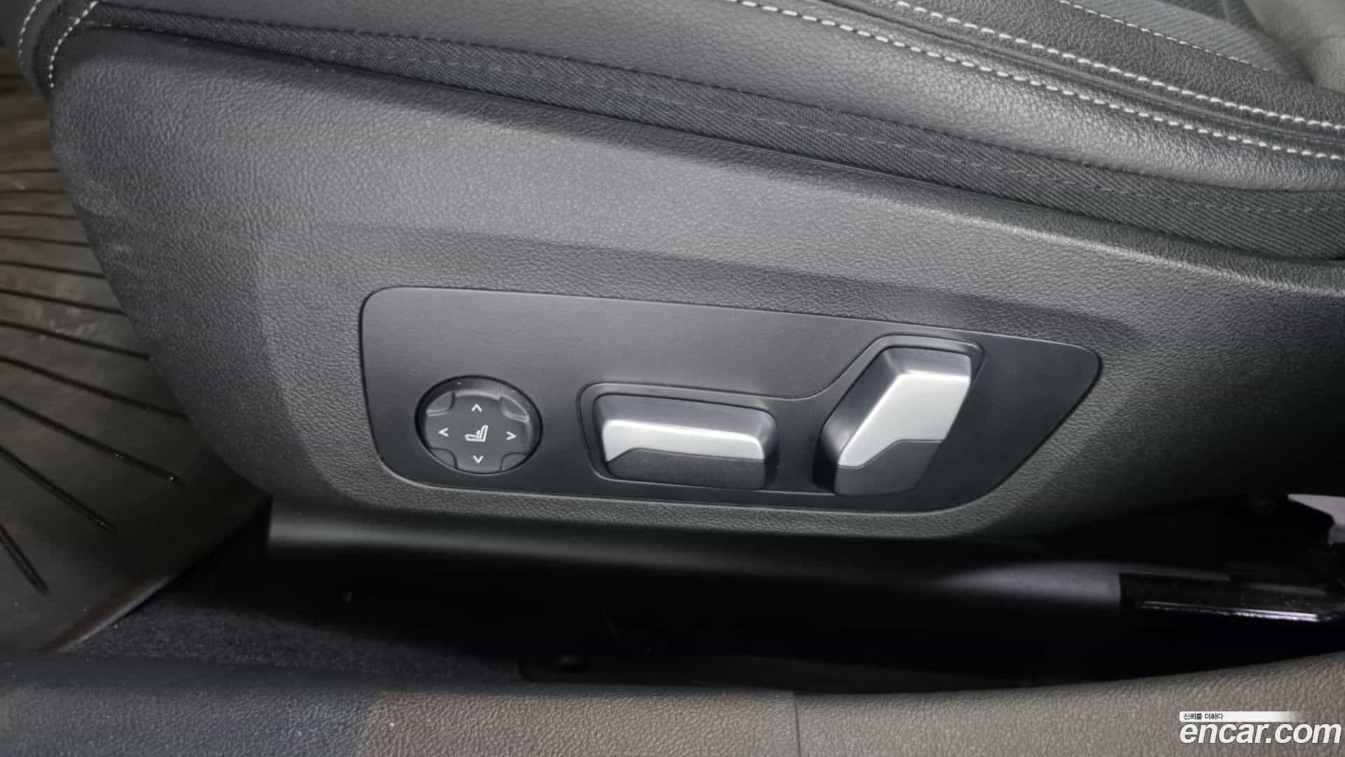 4-Series BMW 2023.6-OPTION-044