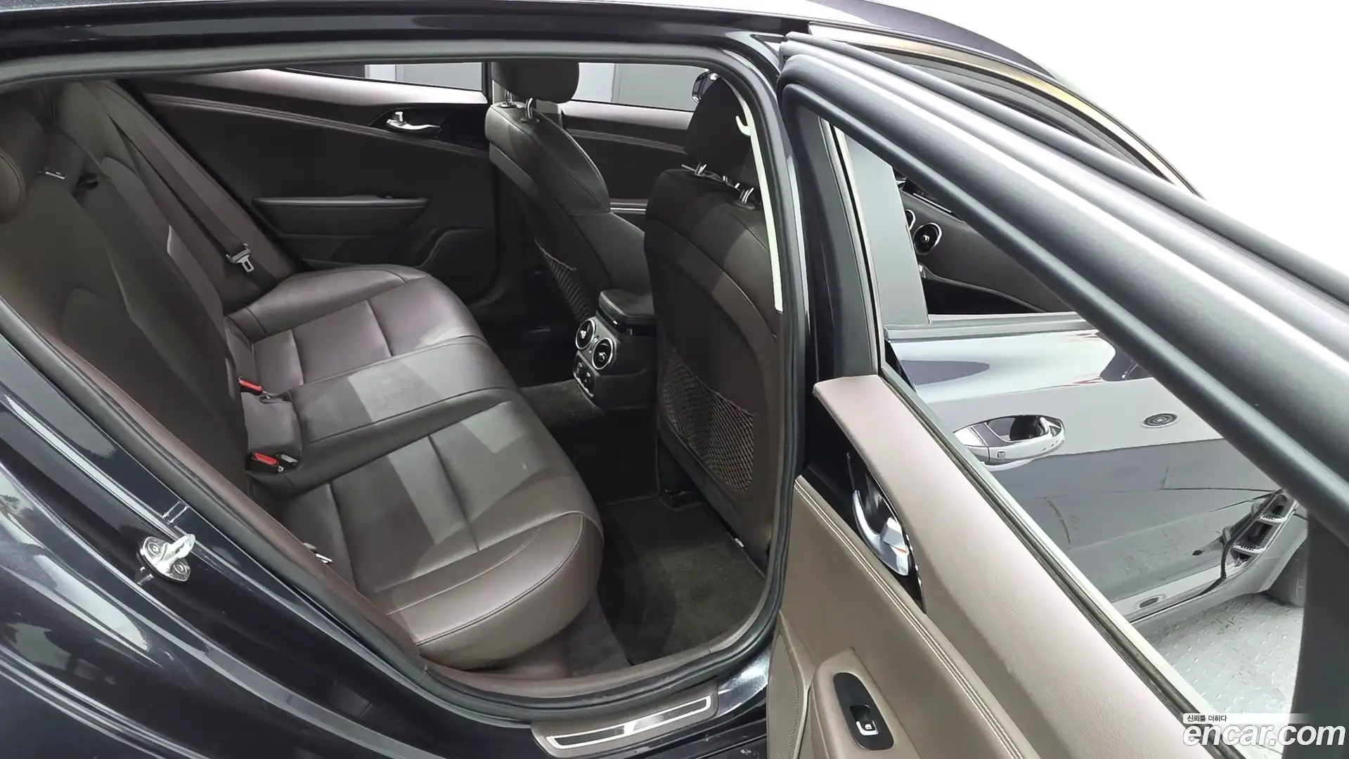 Stinger Kia 2017.5-OPTION-015