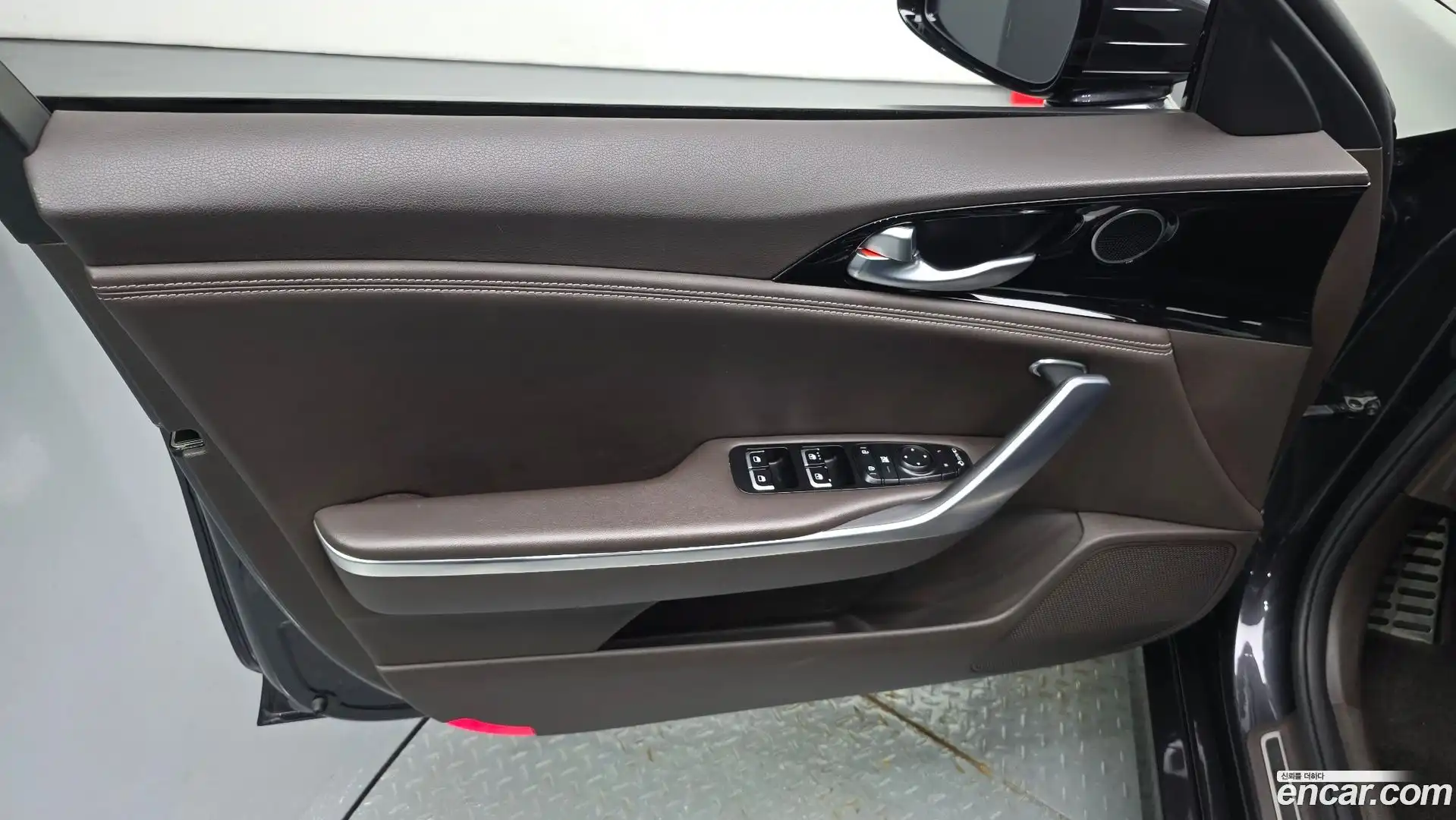 Stinger Kia 2017.5-INNER-034