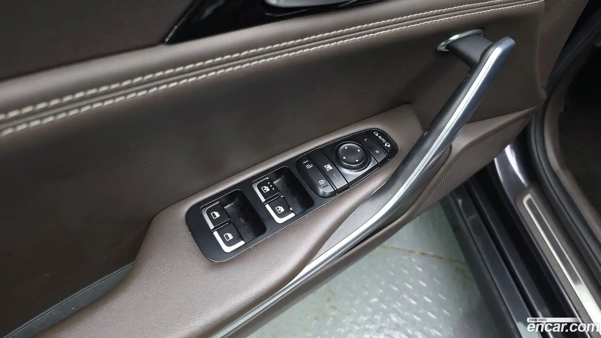 Stinger Kia 2017.5-OPTION-040