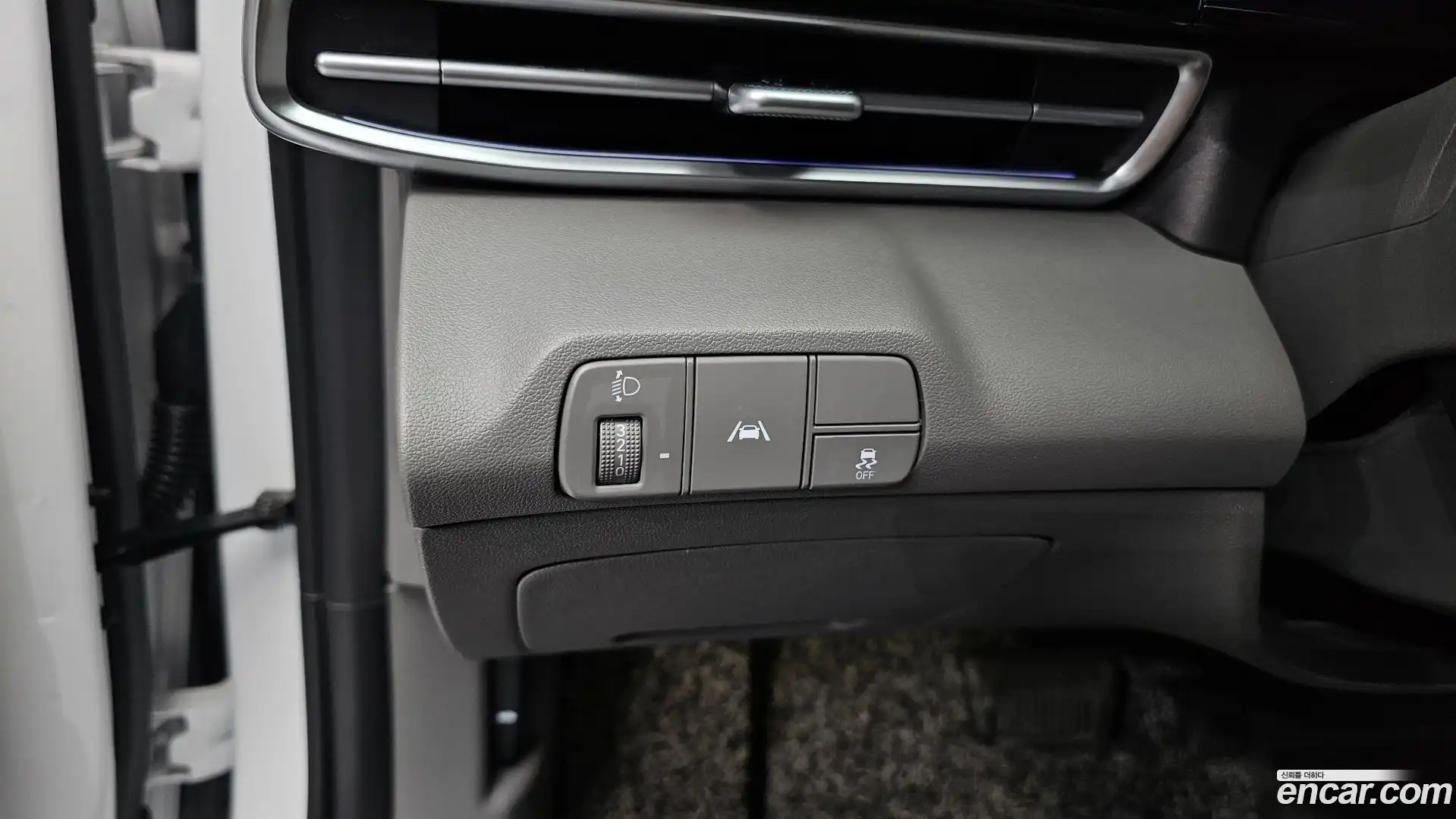 AVANTE Hyundai 2022.11-OPTION-023