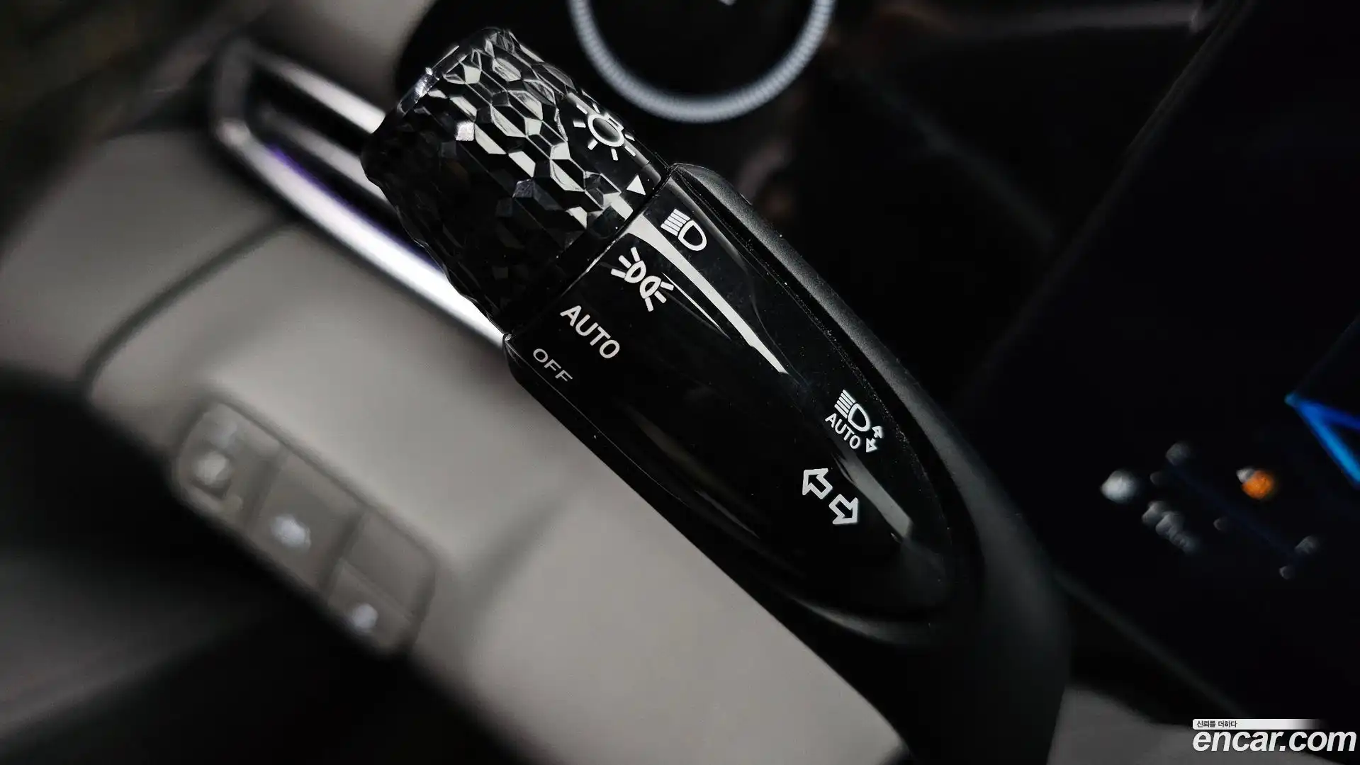 AVANTE Hyundai 2022.11-OPTION-042
