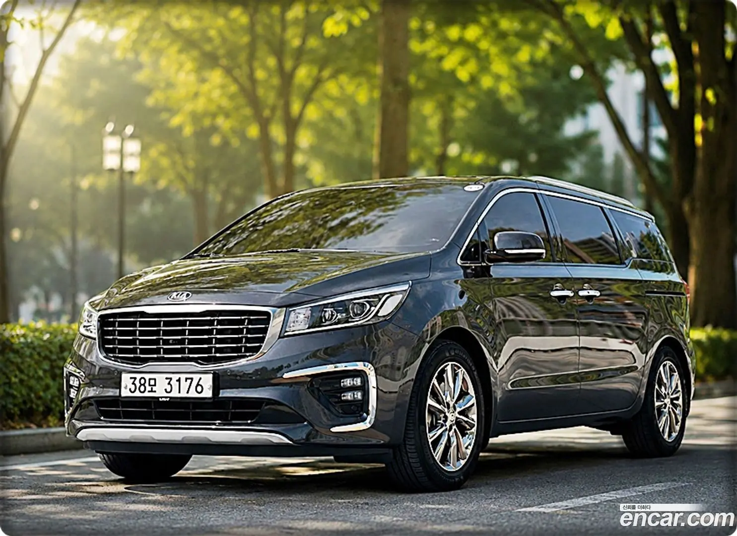 Main__Slider__Photo:Canival Kia 2018.4-0