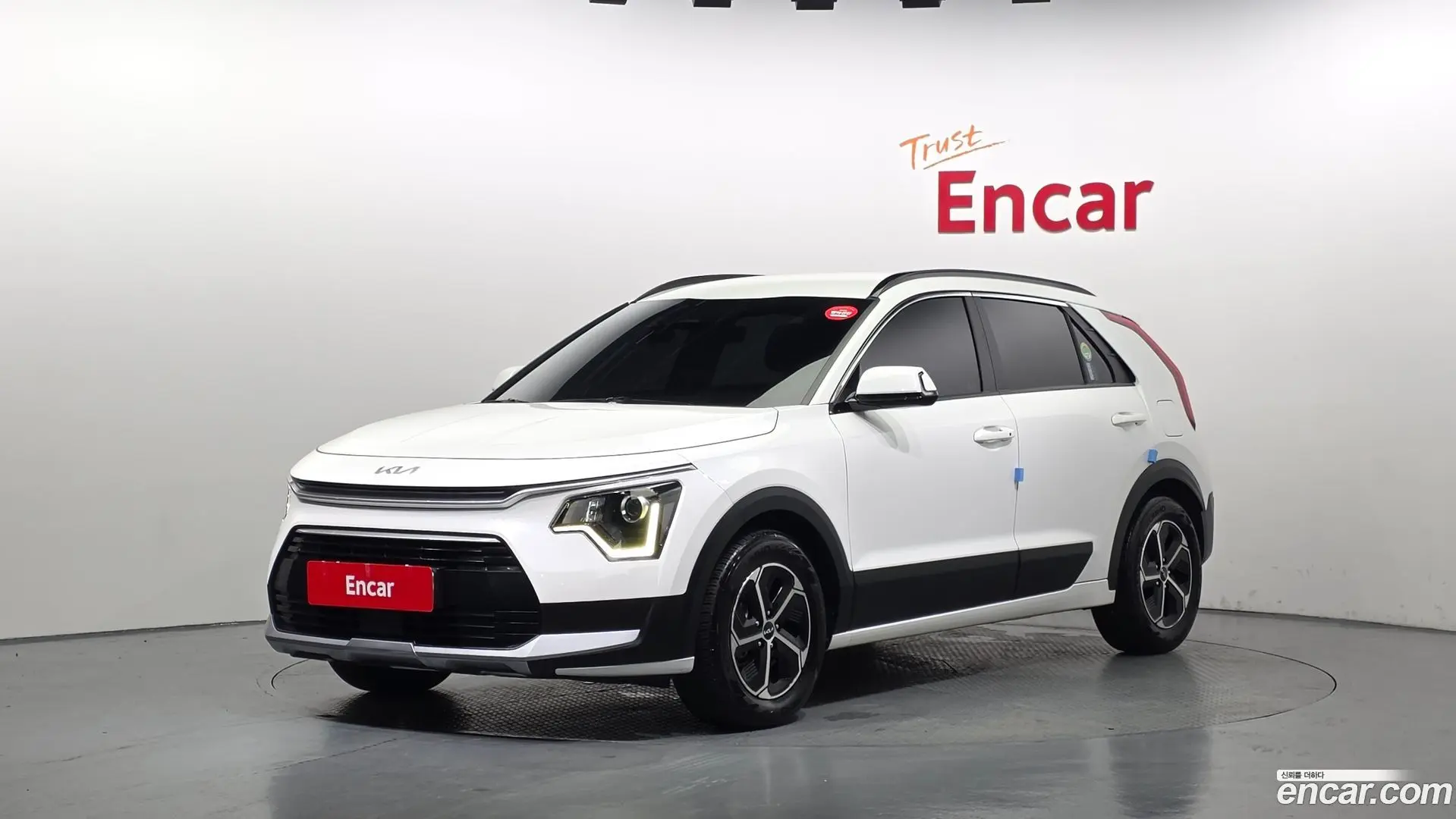 Main__Slider__Photo:Niro Kia 2022.4-0