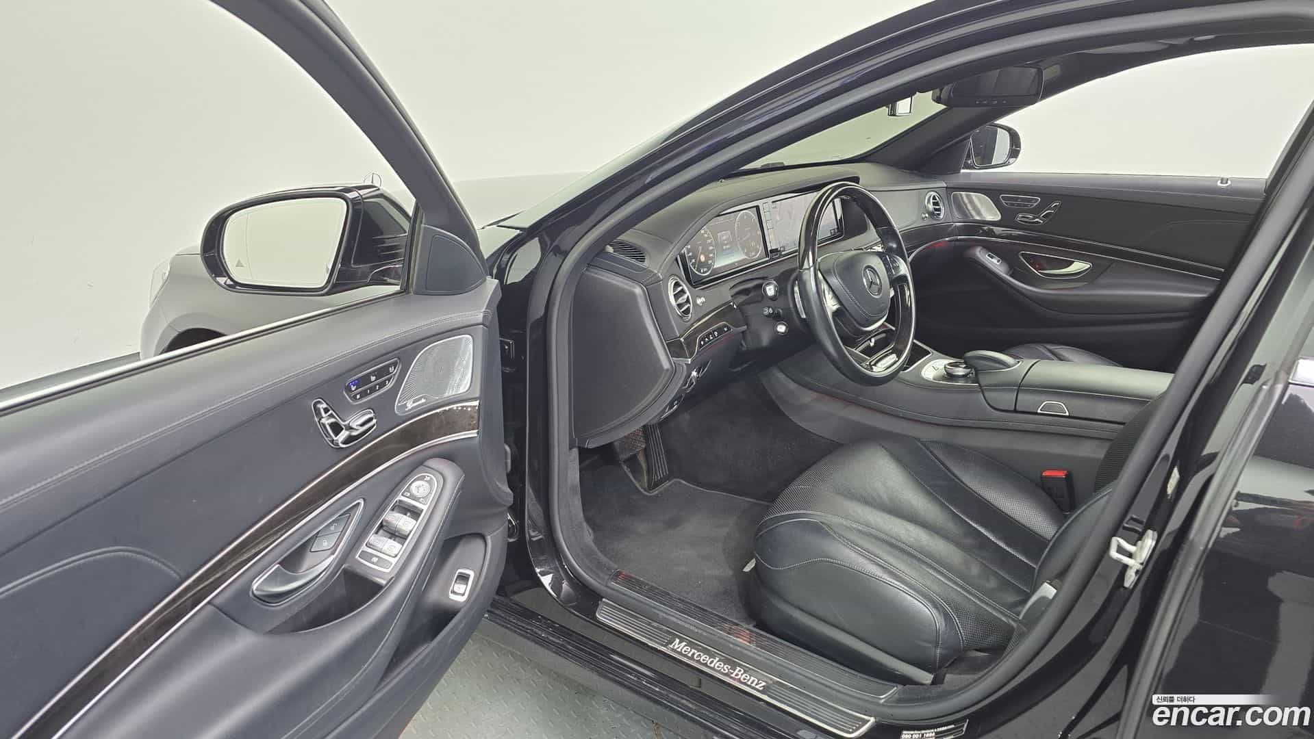 S-Class Mercedes-Benz 2016.0-INNER-010