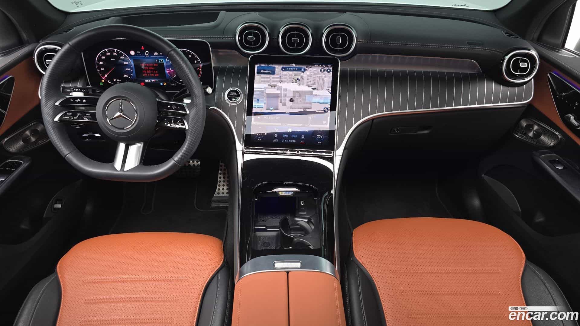 GLC-Class Mercedes-Benz 2024.8-INNER-007