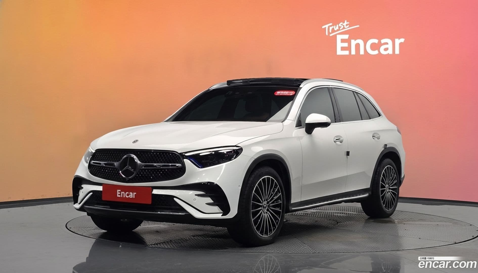 Main__Slider__Photo:GLC-Class Mercedes-Benz 2024.8-0