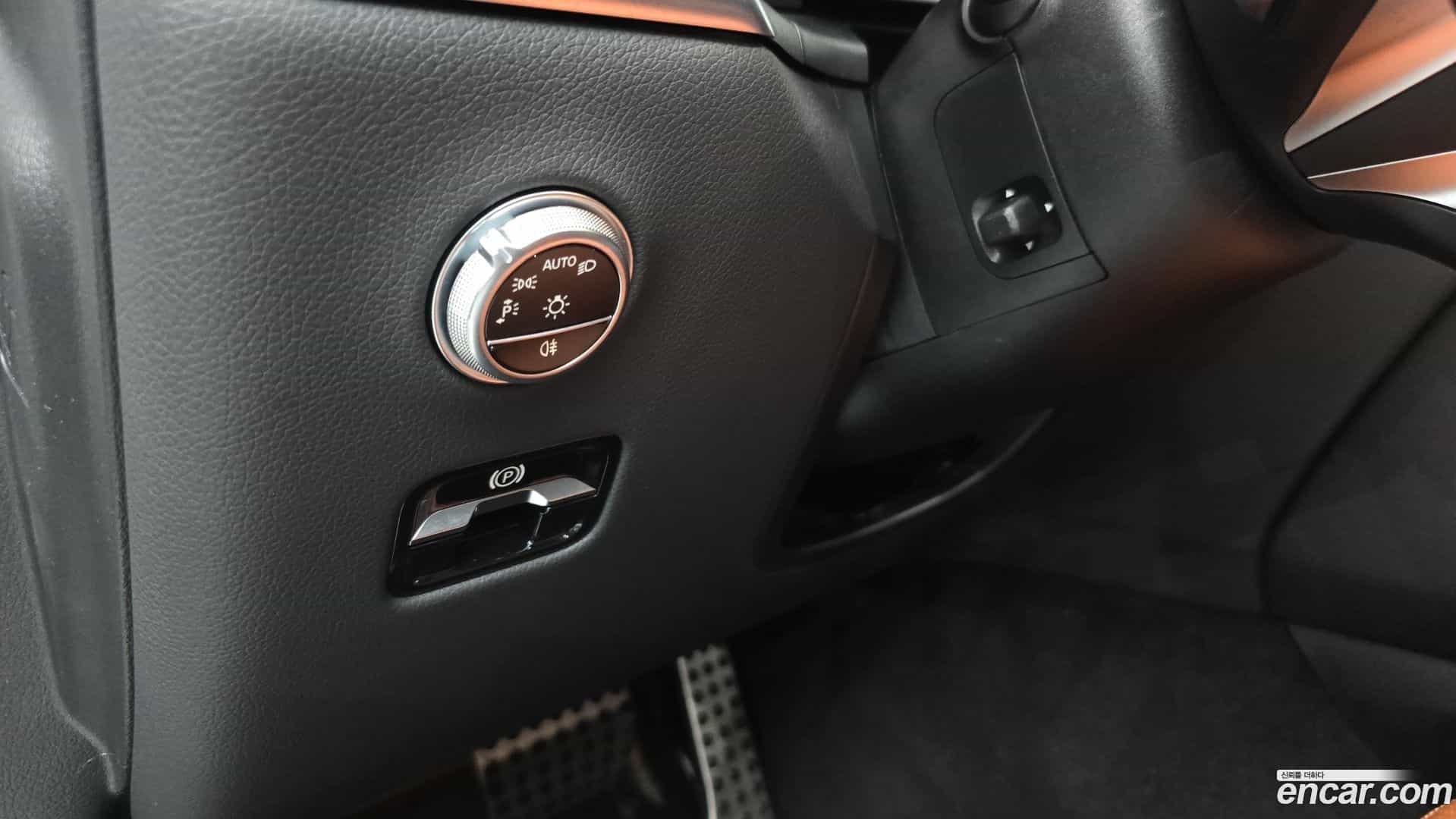 GLC-Class Mercedes-Benz 2024.8-OPTION-040