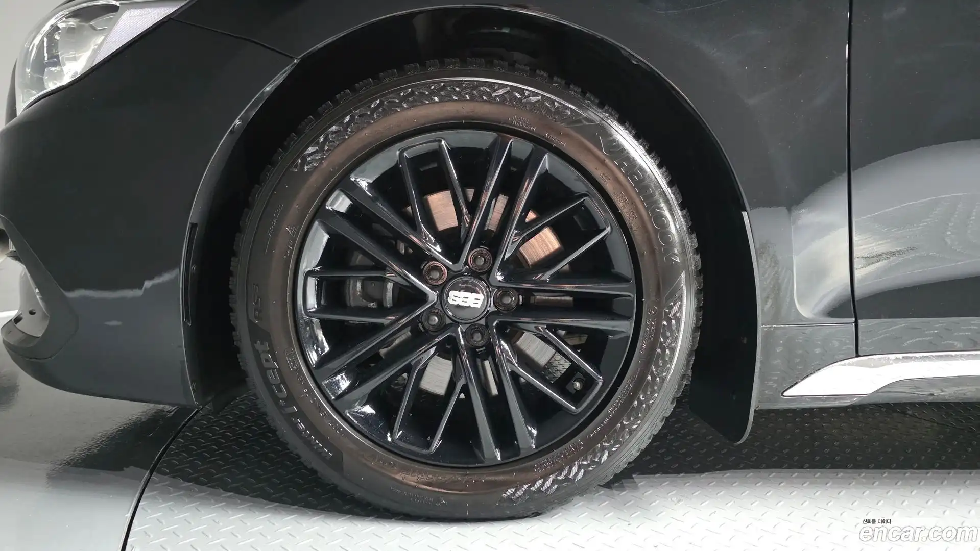 Grandeur Hyundai 2018.1-OUTER-005