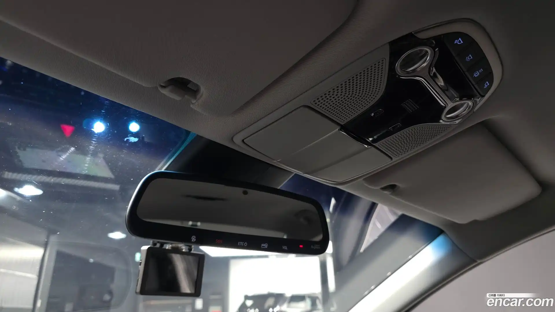 Grandeur Hyundai 2018.1-OPTION-020