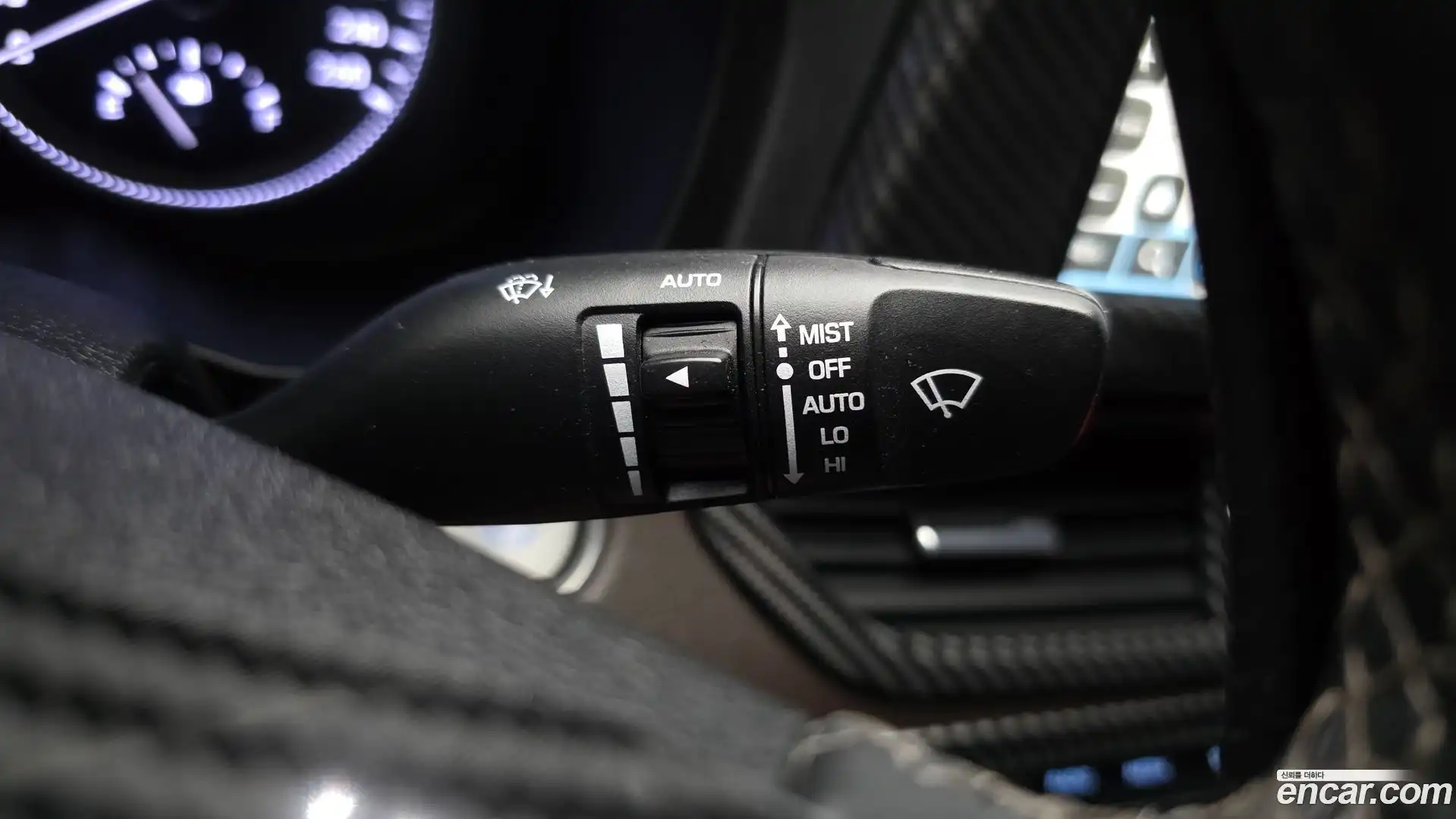 Grandeur Hyundai 2018.1-OPTION-022