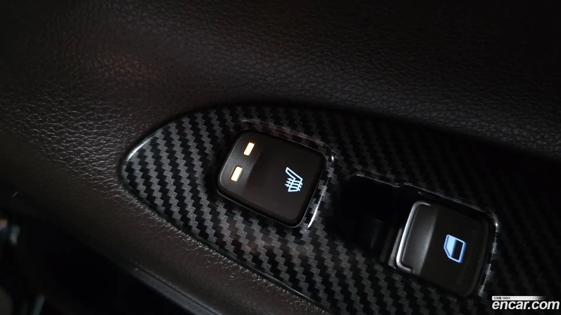 Grandeur Hyundai 2018.1-OPTION-023
