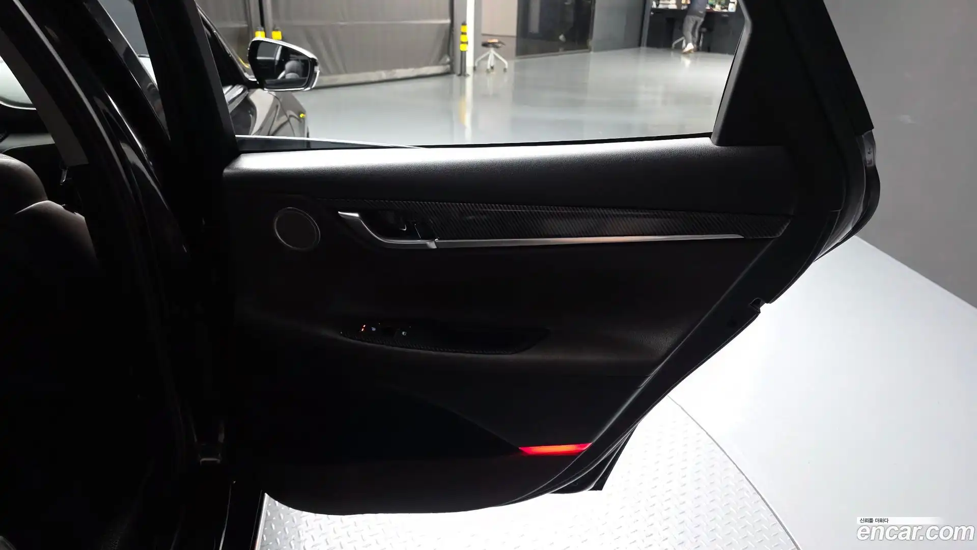Grandeur Hyundai 2018.1-INNER-035