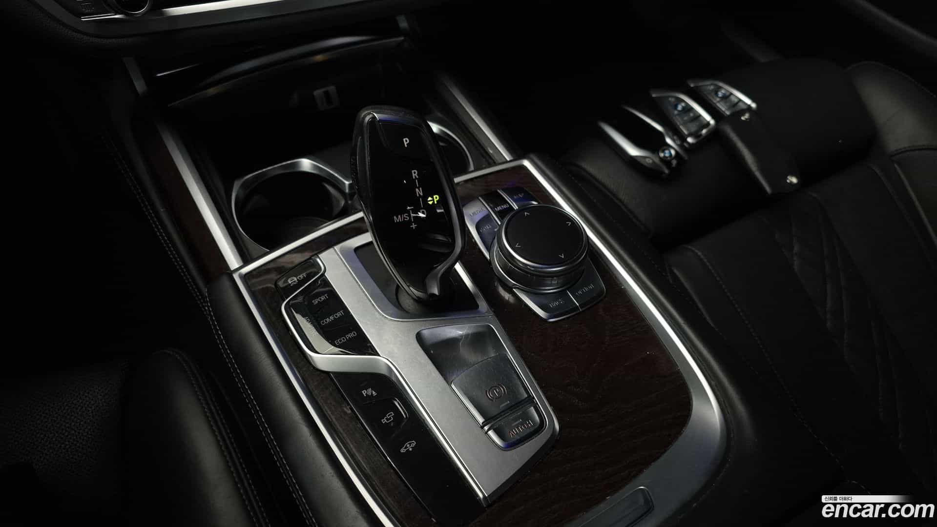 7-Series BMW 2016.11-INNER-009