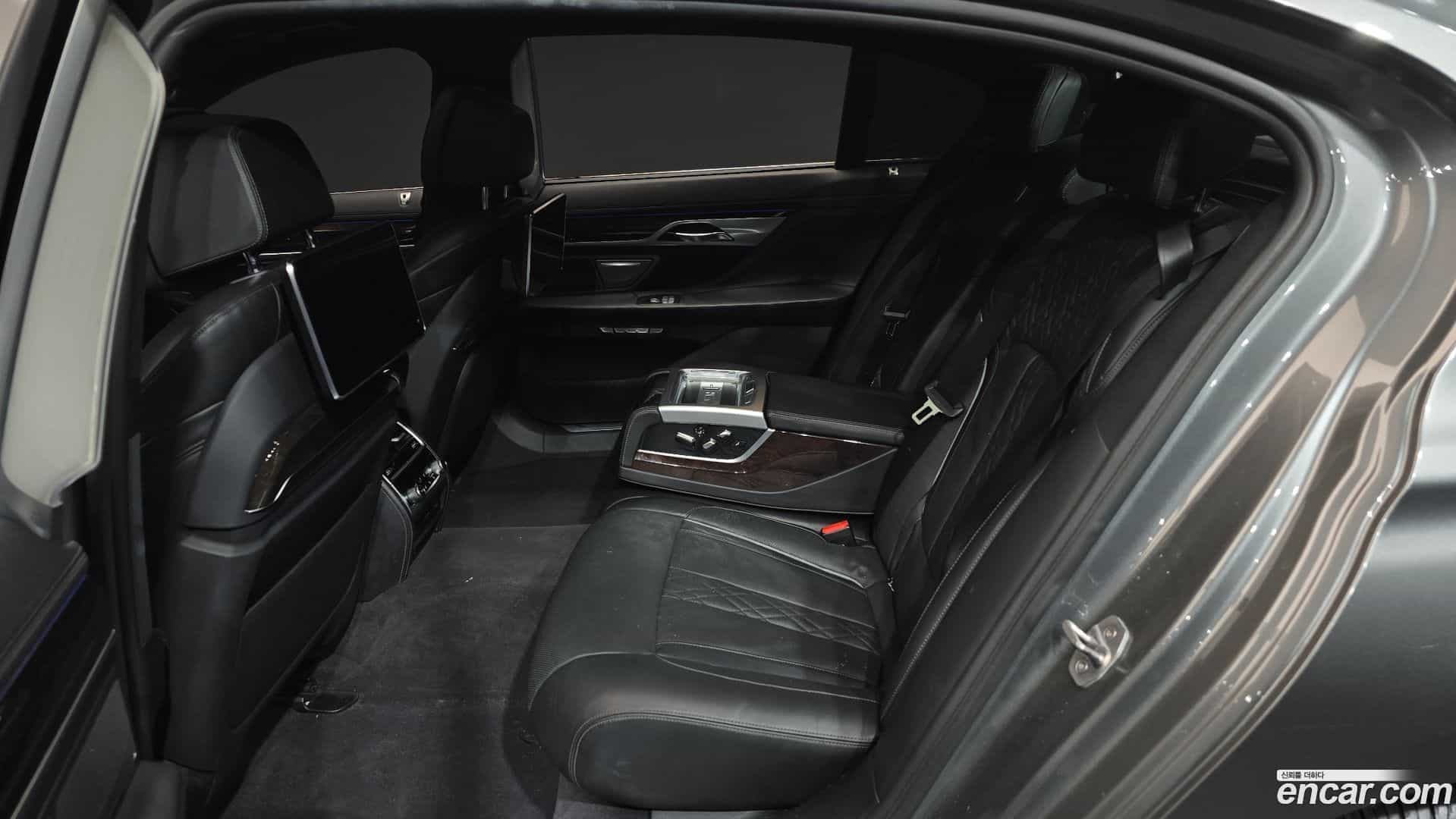 7-Series BMW 2016.11-OPTION-016