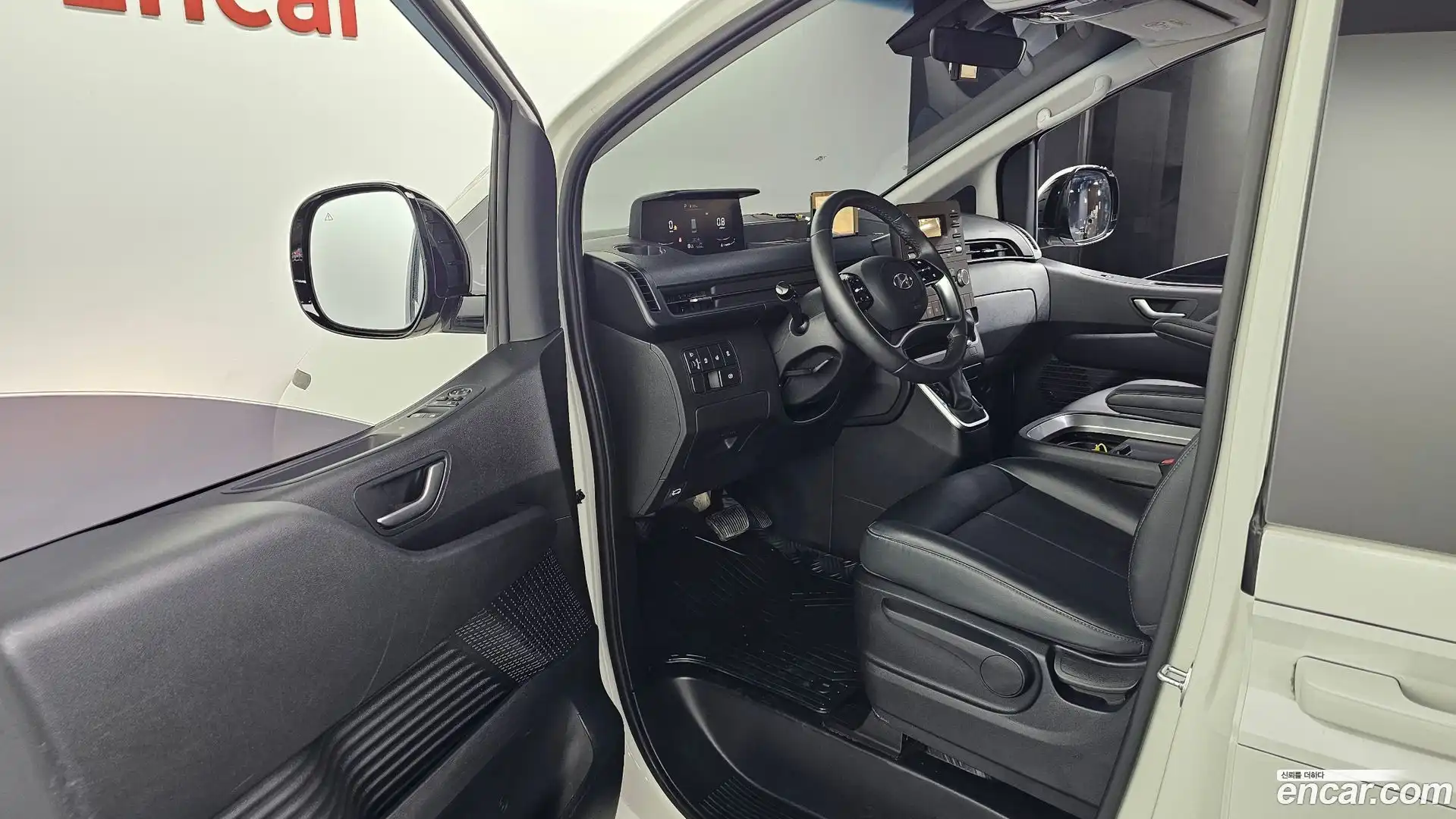 Staria Hyundai 2022.0-INNER-010