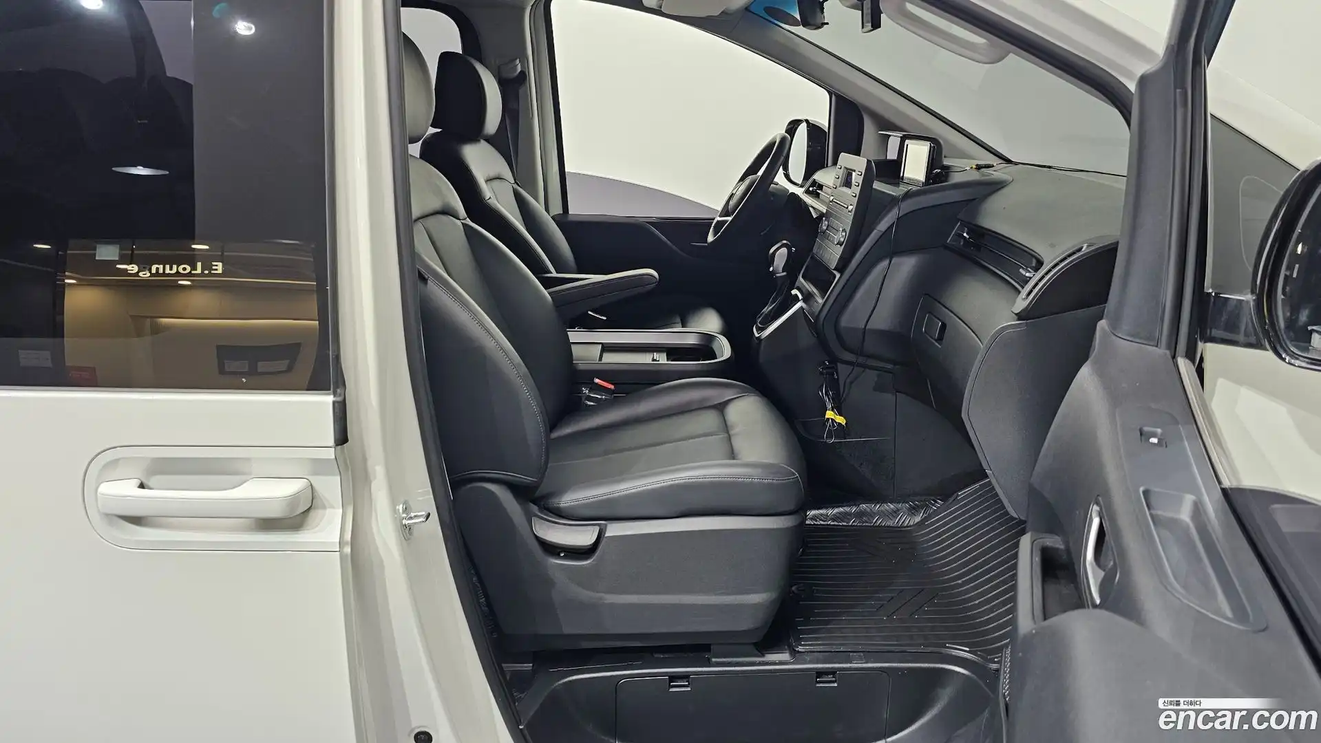 Staria Hyundai 2022.0-INNER-036