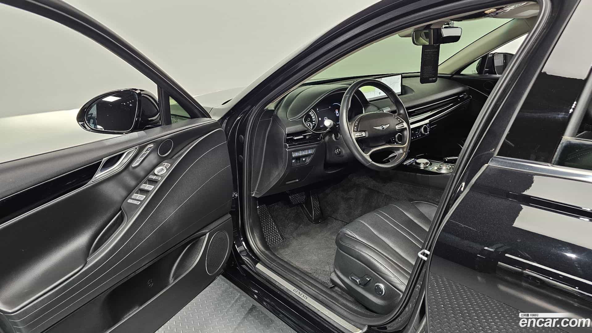G80 Genesis 2023.2-INNER-010