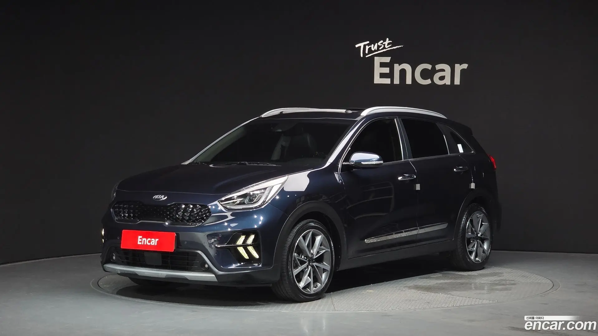 Main__Slider__Photo:Niro Kia 2020.2-0