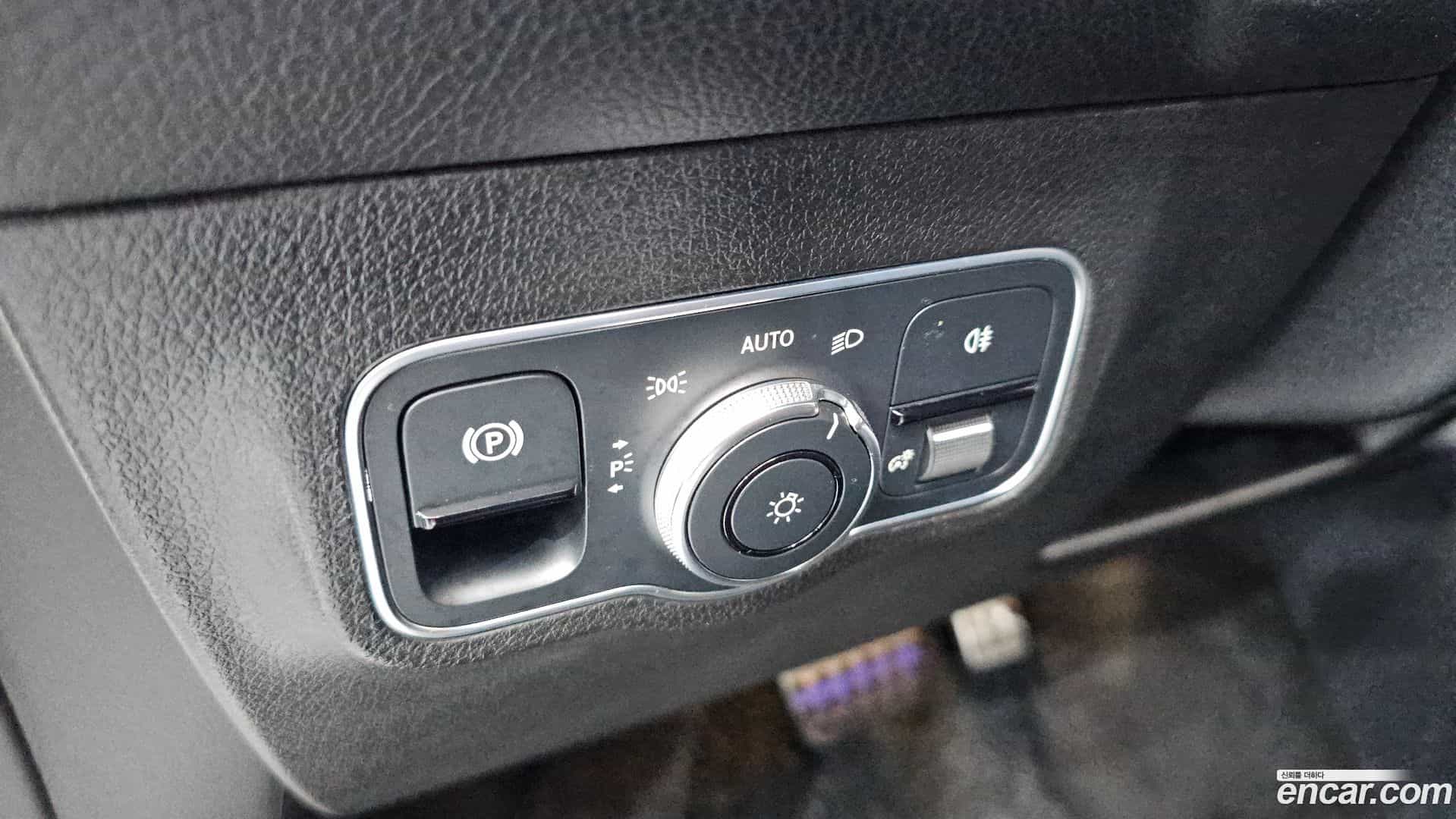 GLB-Class Mercedes-Benz 2020.9-OPTION-024