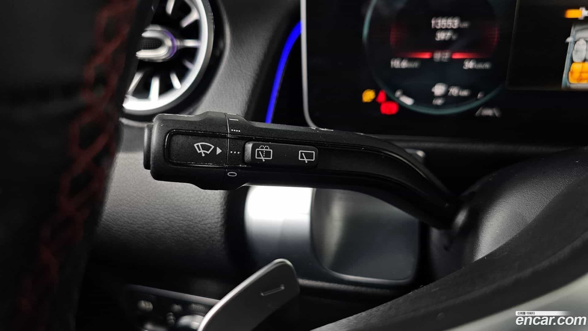 GLB-Class Mercedes-Benz 2020.9-OPTION-041