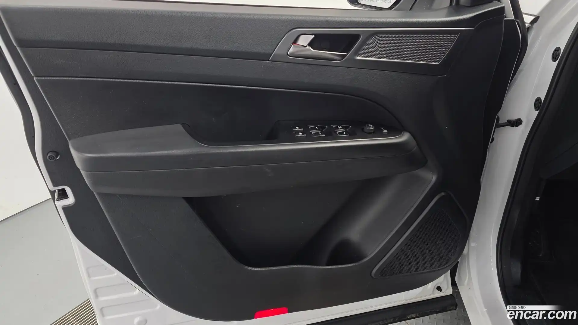 Rexton KG Mobility 2023.5-INNER-034