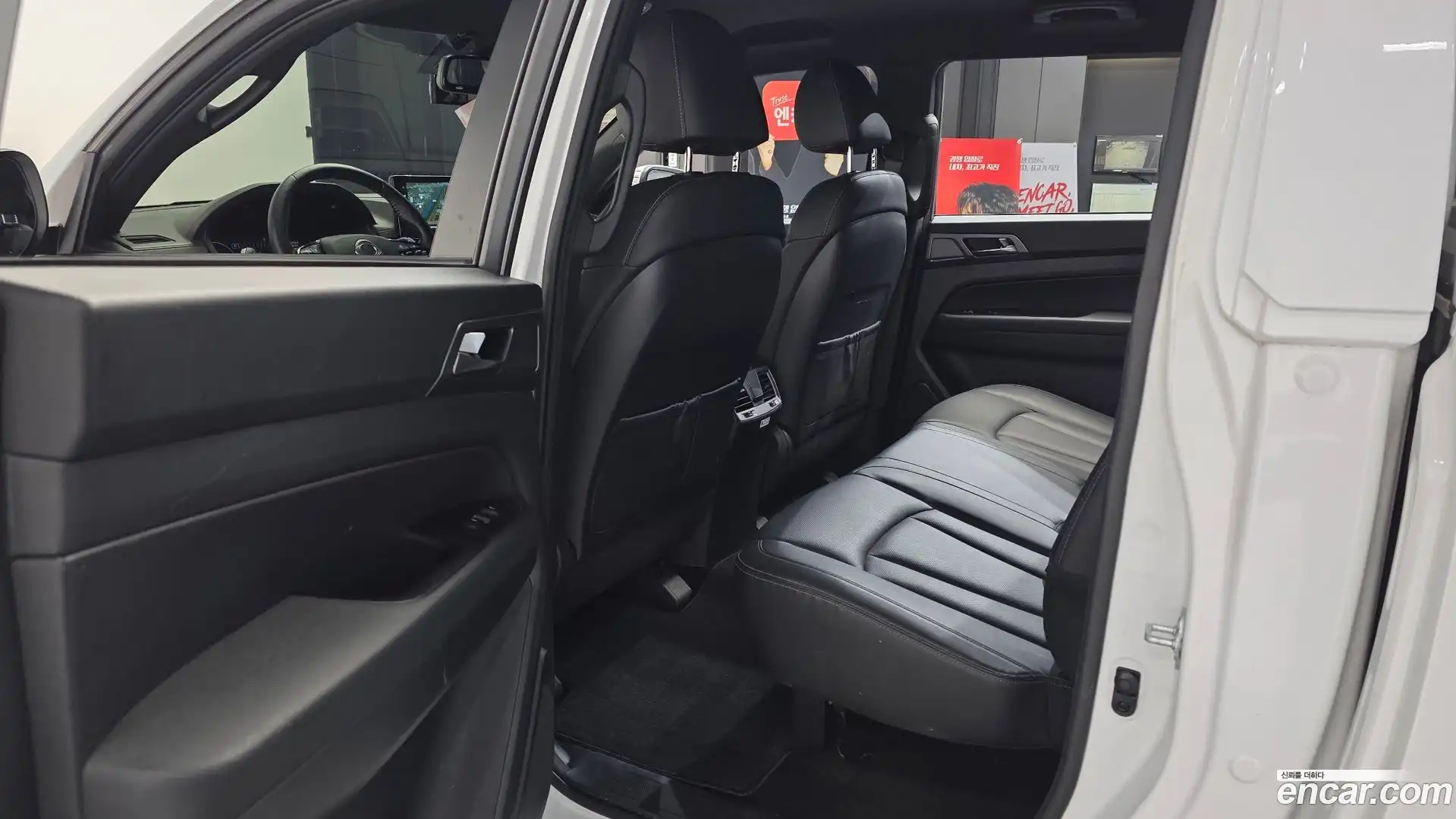 Rexton KG Mobility 2023.5-INNER-036