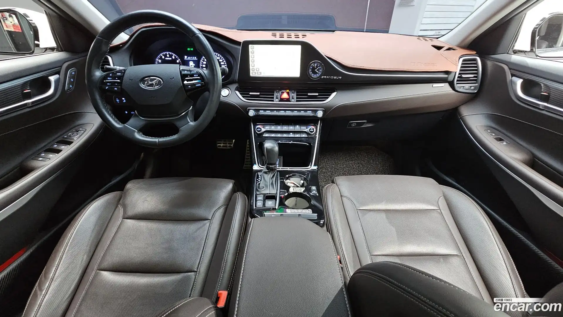 Grandeur Hyundai 2017.5-INNER-007