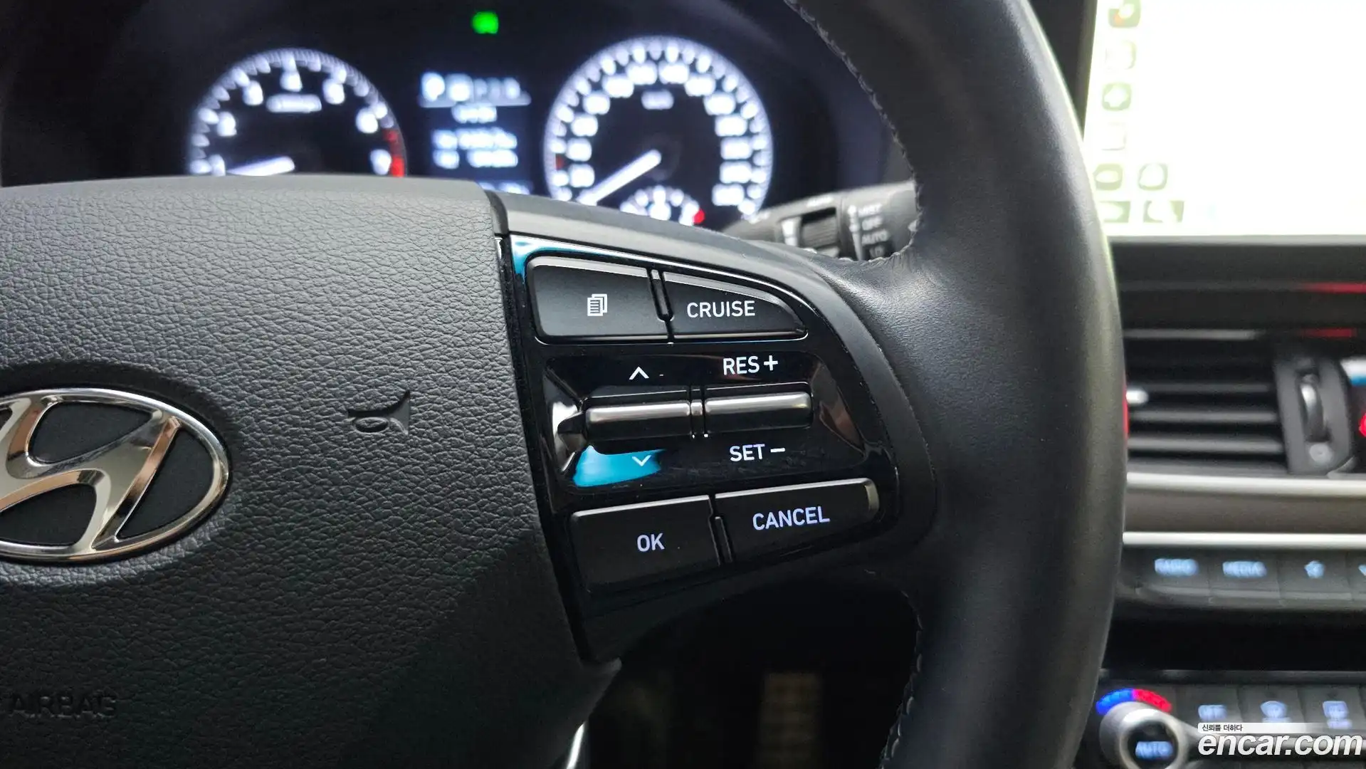 Grandeur Hyundai 2017.5-OPTION-019