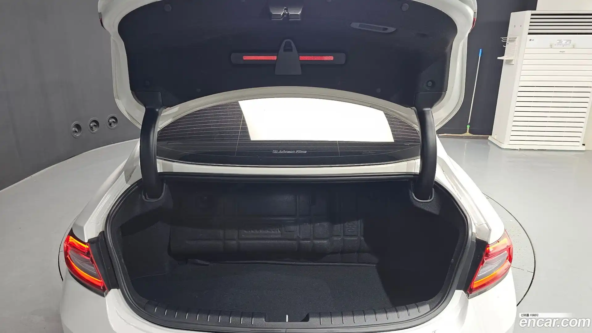 Grandeur Hyundai 2017.5-OPTION-024