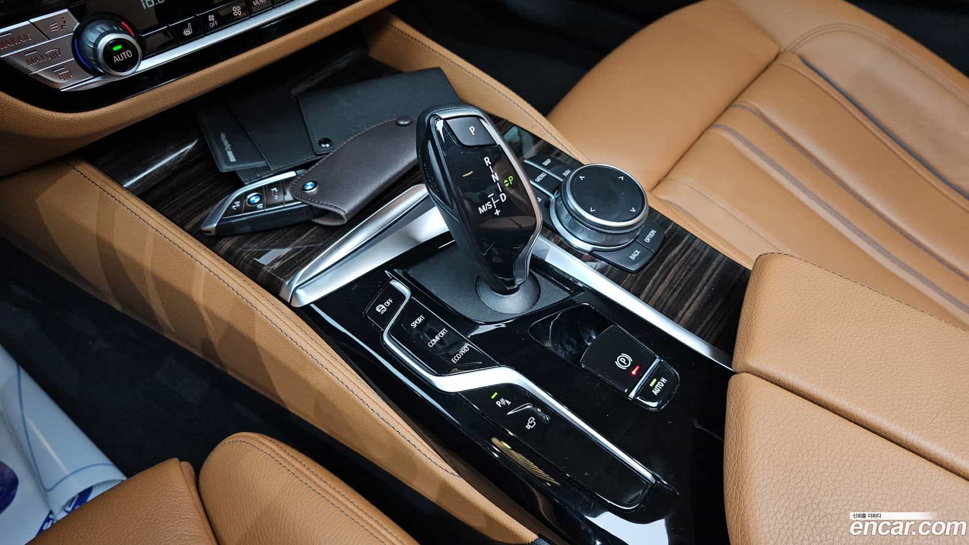 5-Series BMW 2021.6-INNER-009
